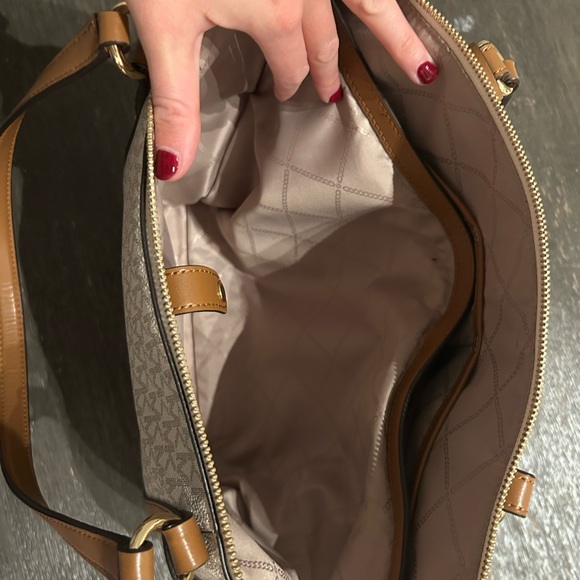 Michael Kors Purse and Wallet - Picture 7 of 7